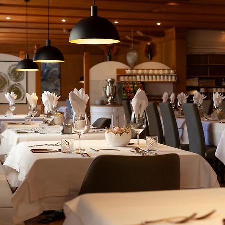 Hotel Lamm Naturns Bagian luar foto