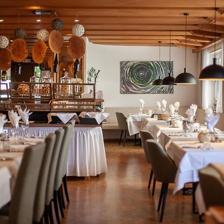 Hotel Lamm Naturns Bagian luar foto