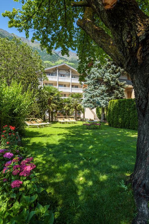 Hotel Lamm Naturns Bagian luar foto