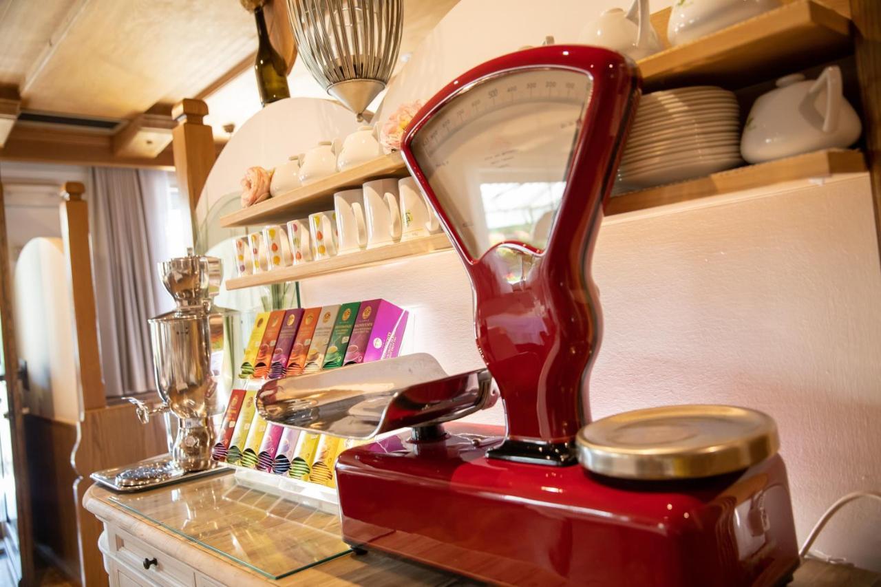 Hotel Lamm Naturns Bagian luar foto