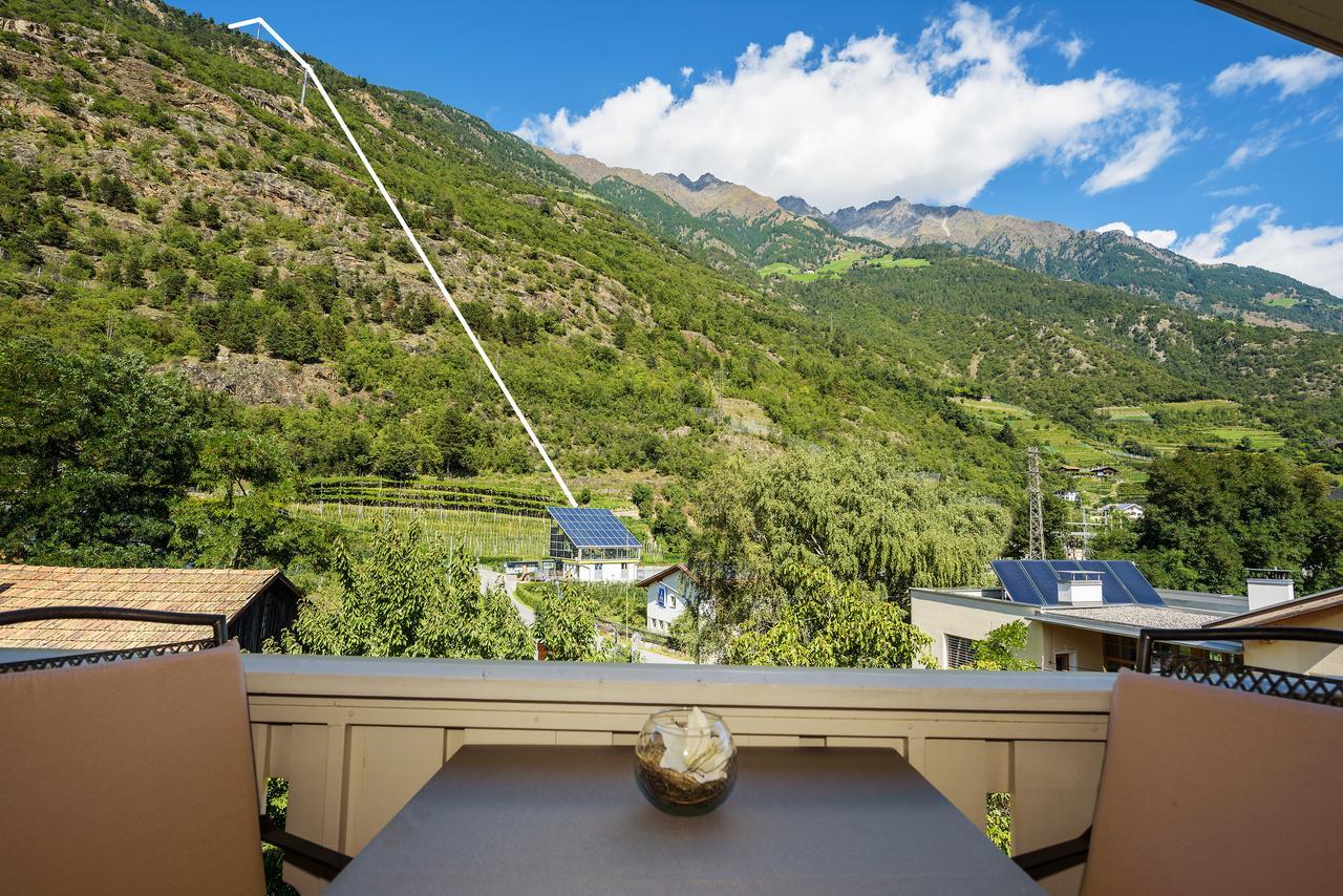 Hotel Lamm Naturns Bagian luar foto