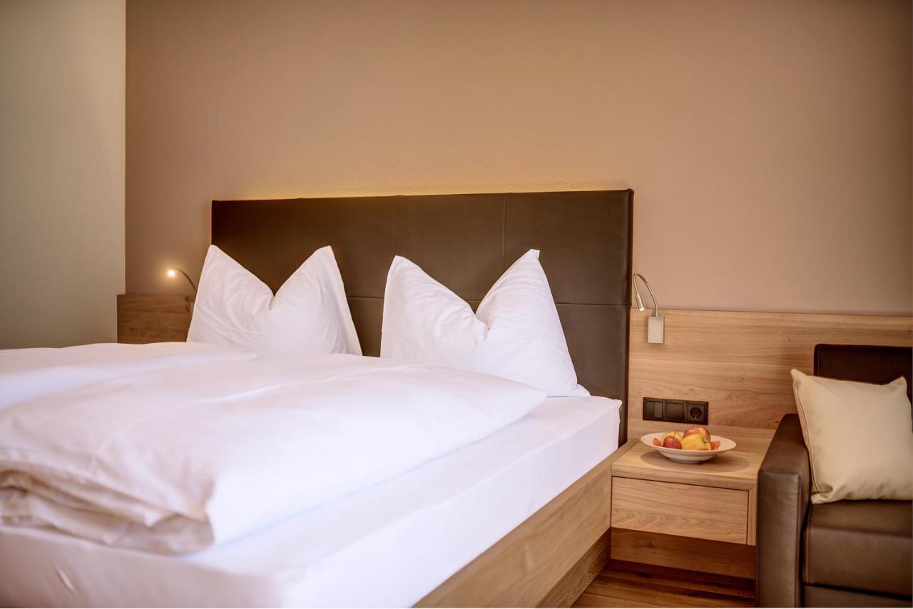 Hotel Lamm Naturns Bagian luar foto